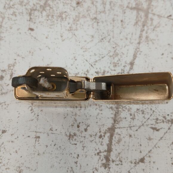 Vintage Zippo XII Camel Gold Tone Windproof Lighter w/ Box USA Made Collectible - Picture 7 of 9